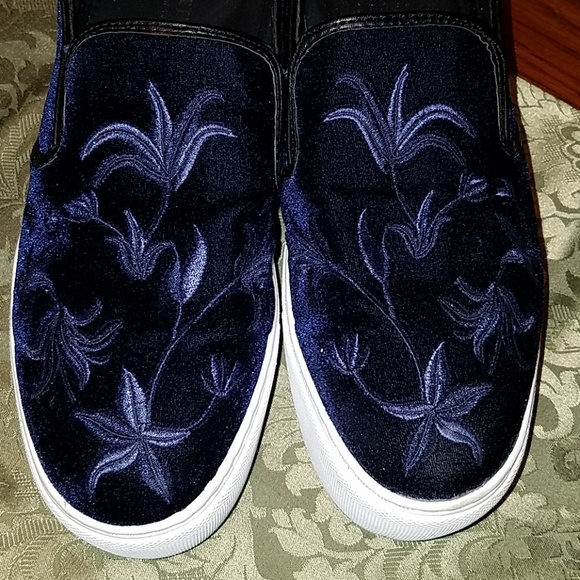 Kenneth Cole Blue Velvet Alsey - Picture 2 of 8